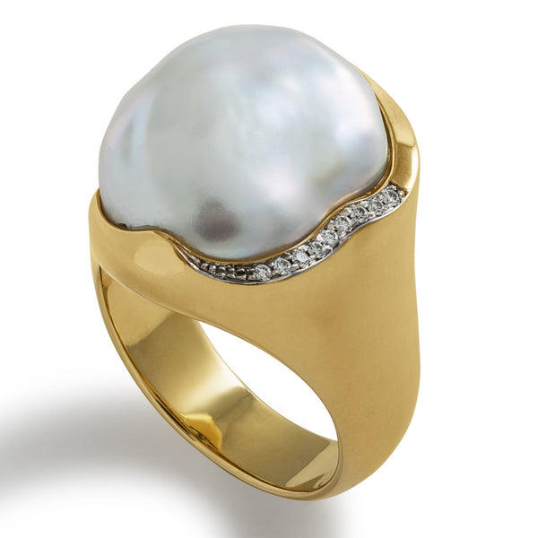 Women's Pearl and Diamond Ring